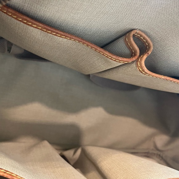 Authentic Louis Vuitton Deauville Brown and Tan Monogram Bag with Dust bag - Picture 6 of 11